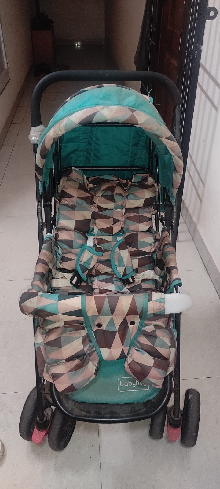 Secondhand Babyhug Cocoon stroller – Chennai location