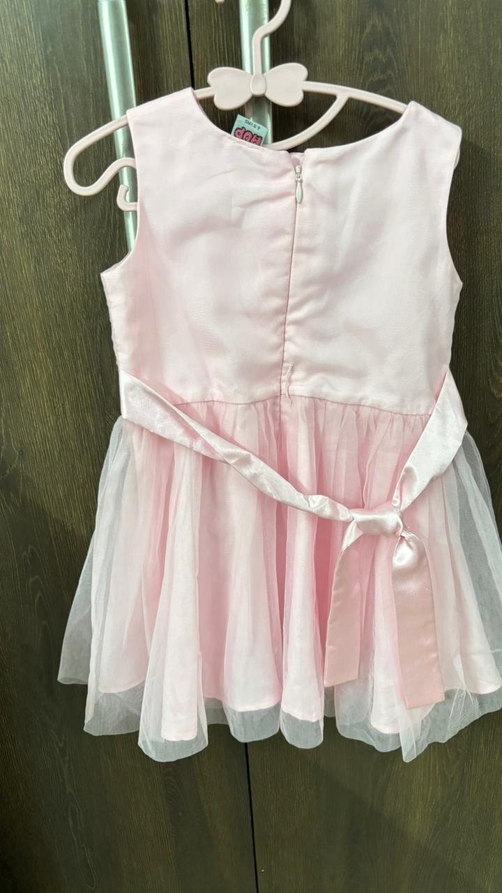 Stylish preloved pink dress for girls aged 4–5