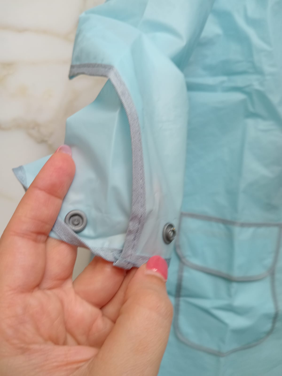 Eco-conscious parents’ choice: raincoat and umbrella set preloved