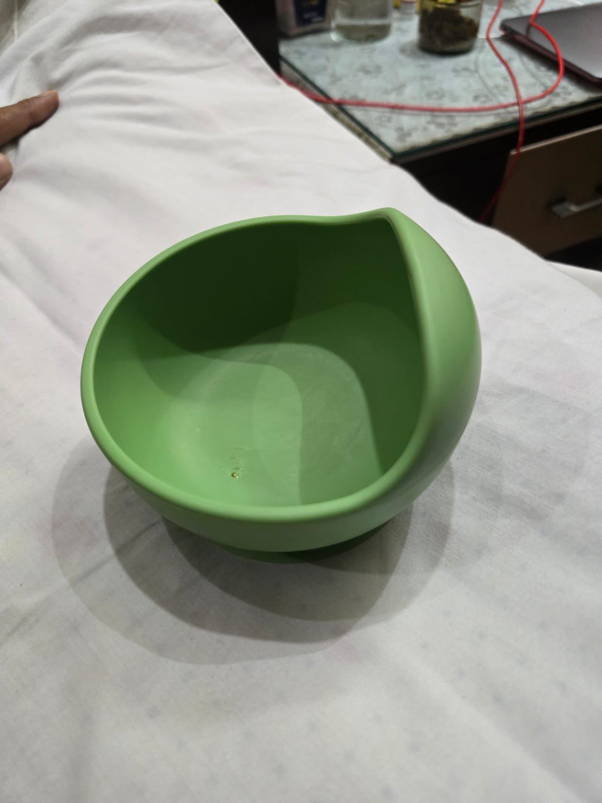 Secondhand silicone baby bowl with suction base