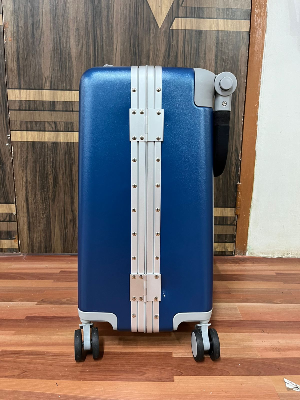 Unused Buttbaby Sit and Go Cabin Luggage Carrier in Midnight Blue