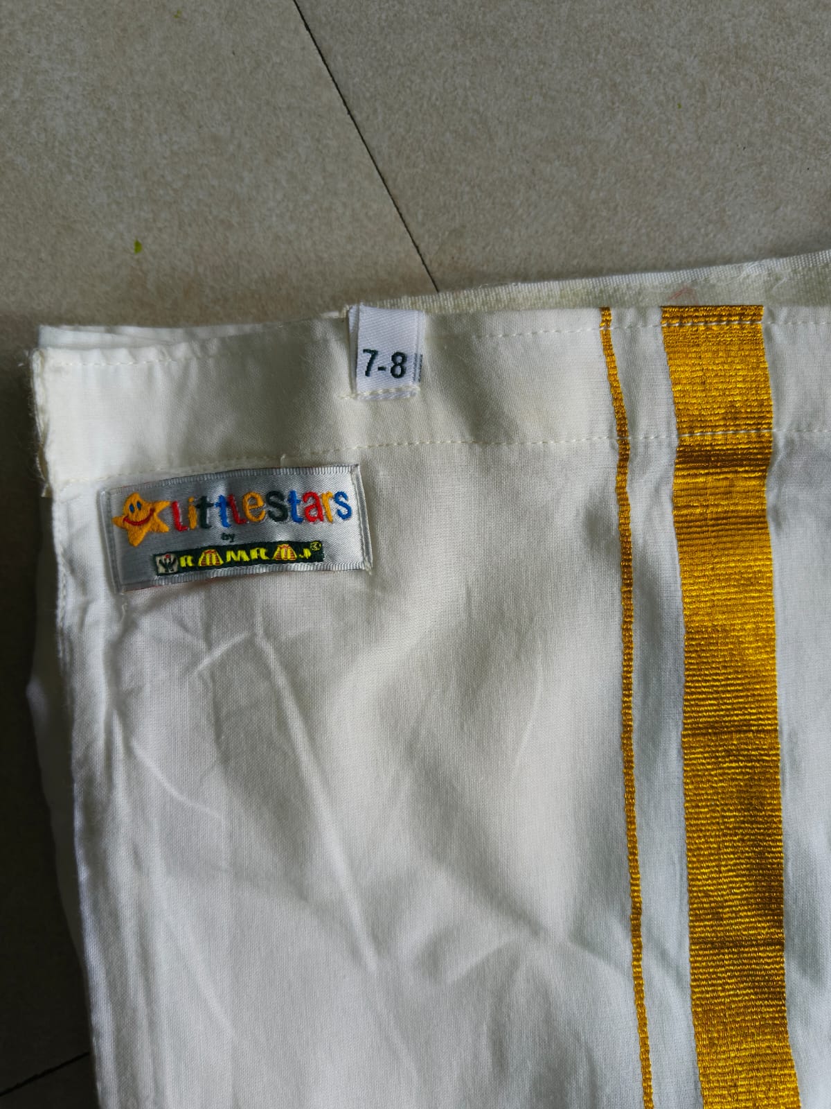Velcro-style lungi for boys – secondhand and sustainable