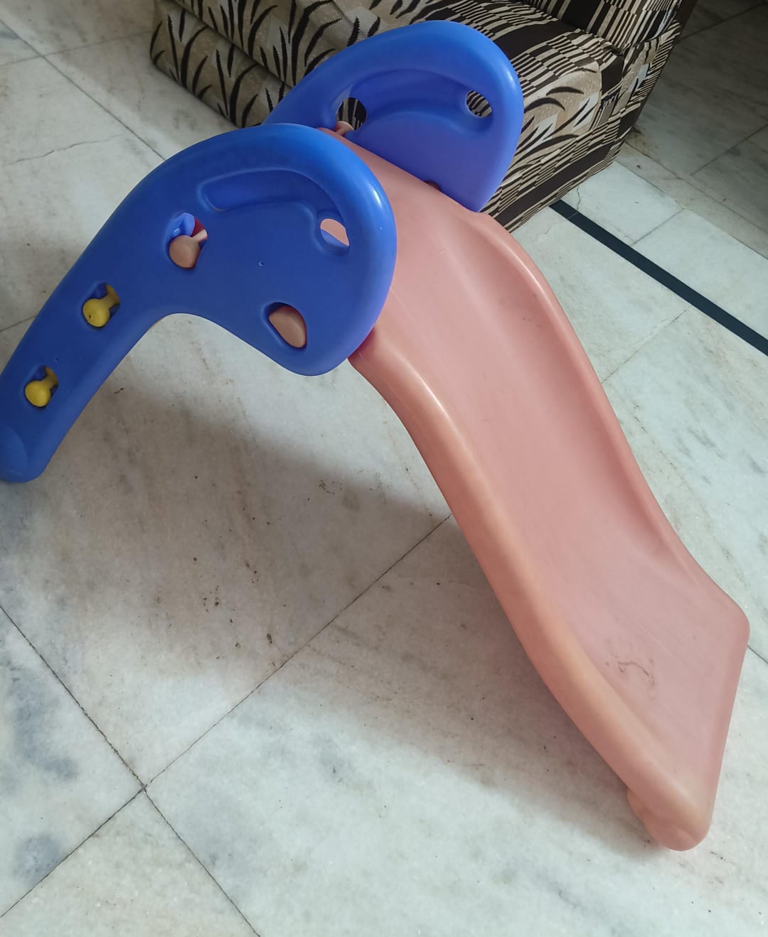Secondhand kids play slide for sale in New Delhi