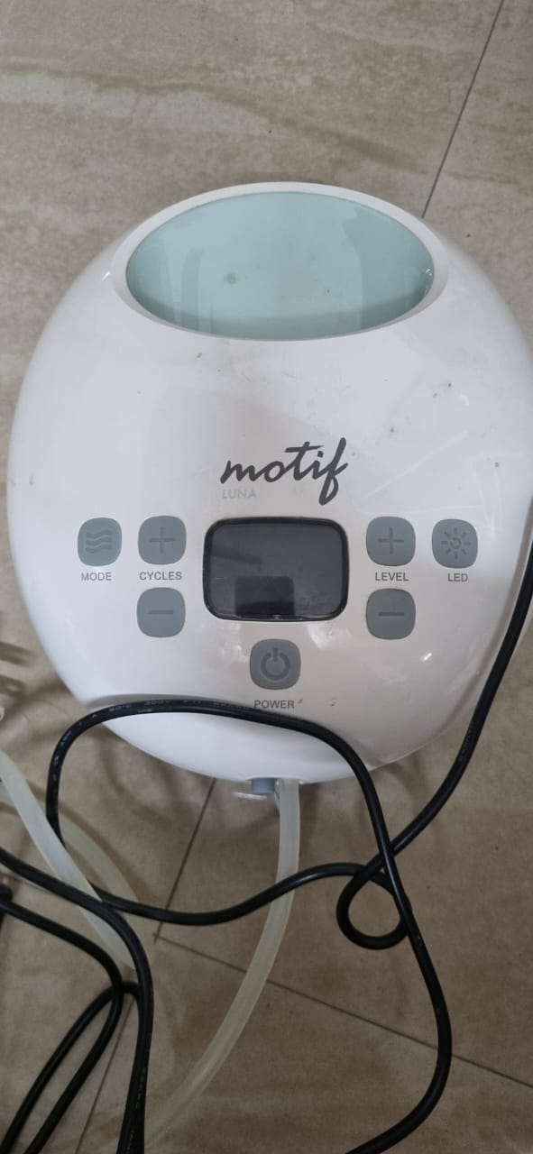 Preowned Motif Luna breastfeeding pump India