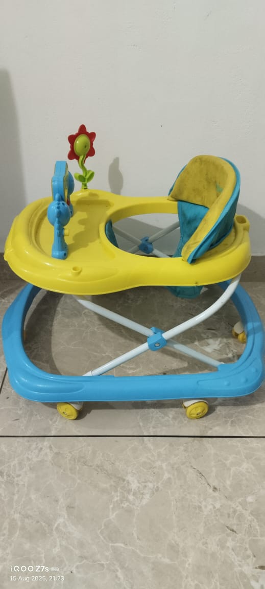 Preowned Baybee walker sturdy and safe Preowned Baybee walker sturdy and safe