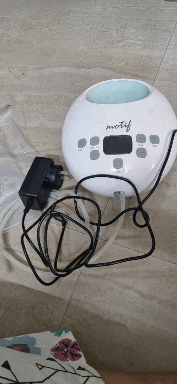 Thrifted Motif Luna breast pump online India