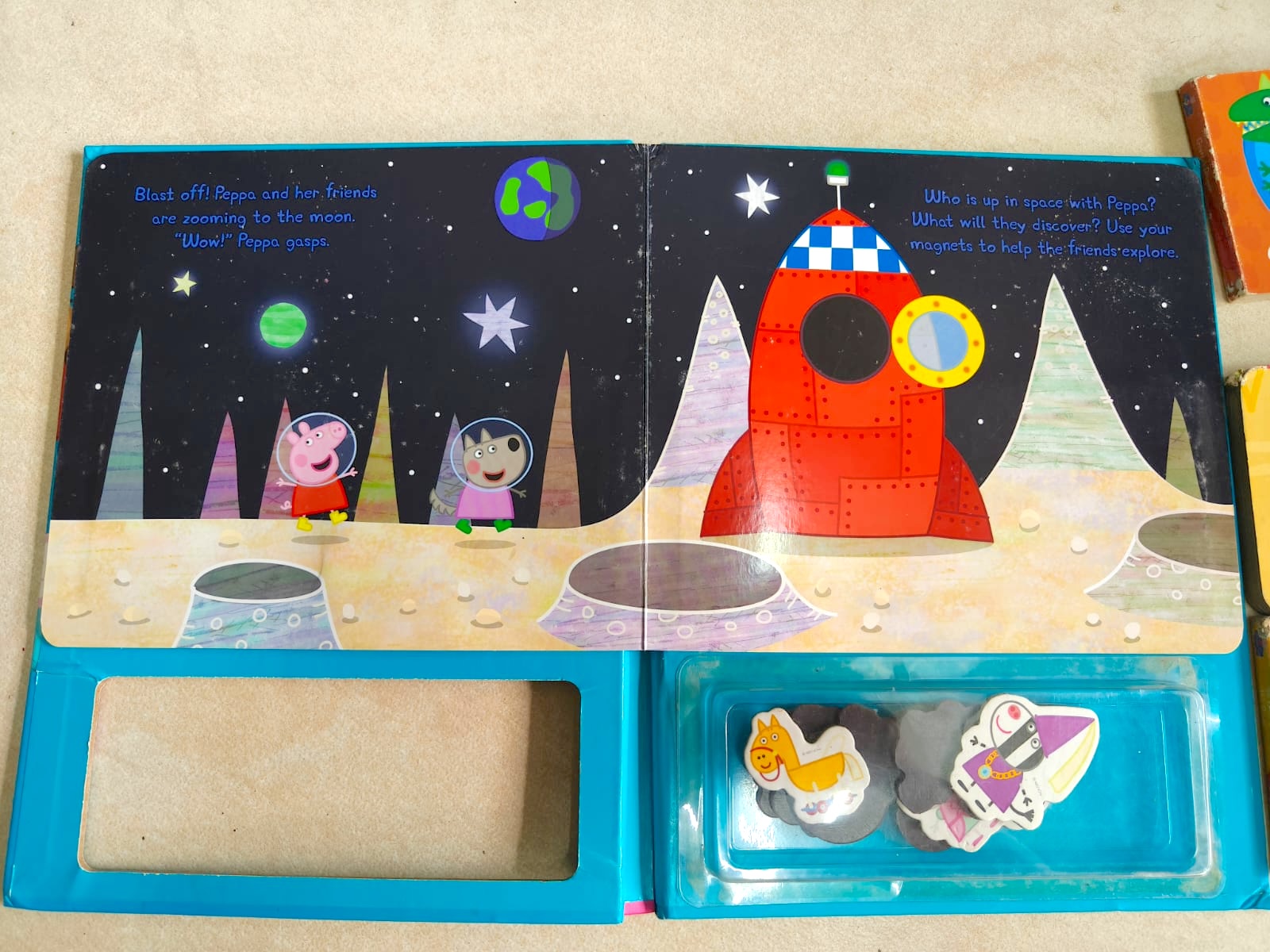Interactive Peppa Pig magnet book preowned