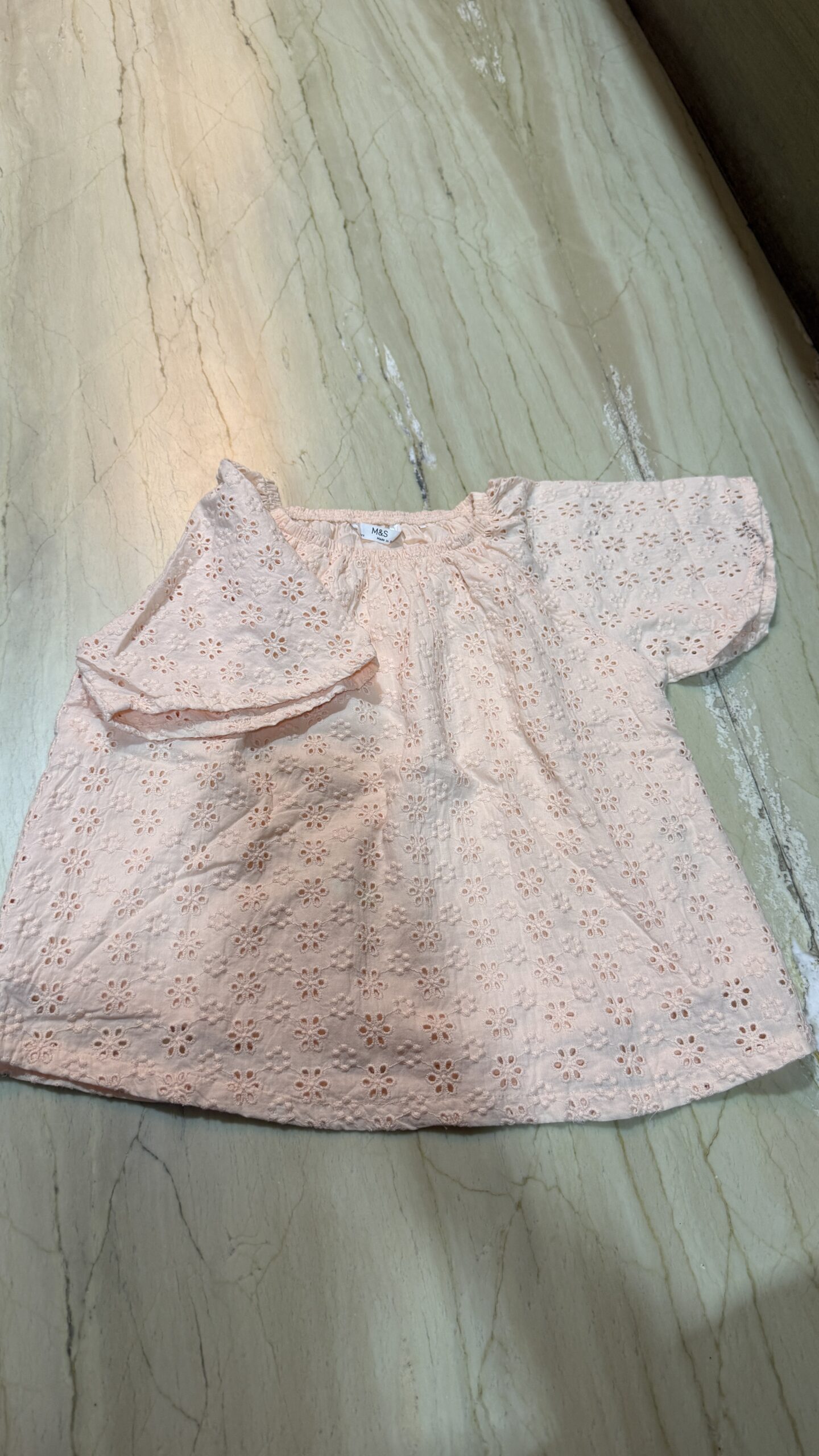 Preowned unused Girls fashion top Marks and Spencers 5-6 years