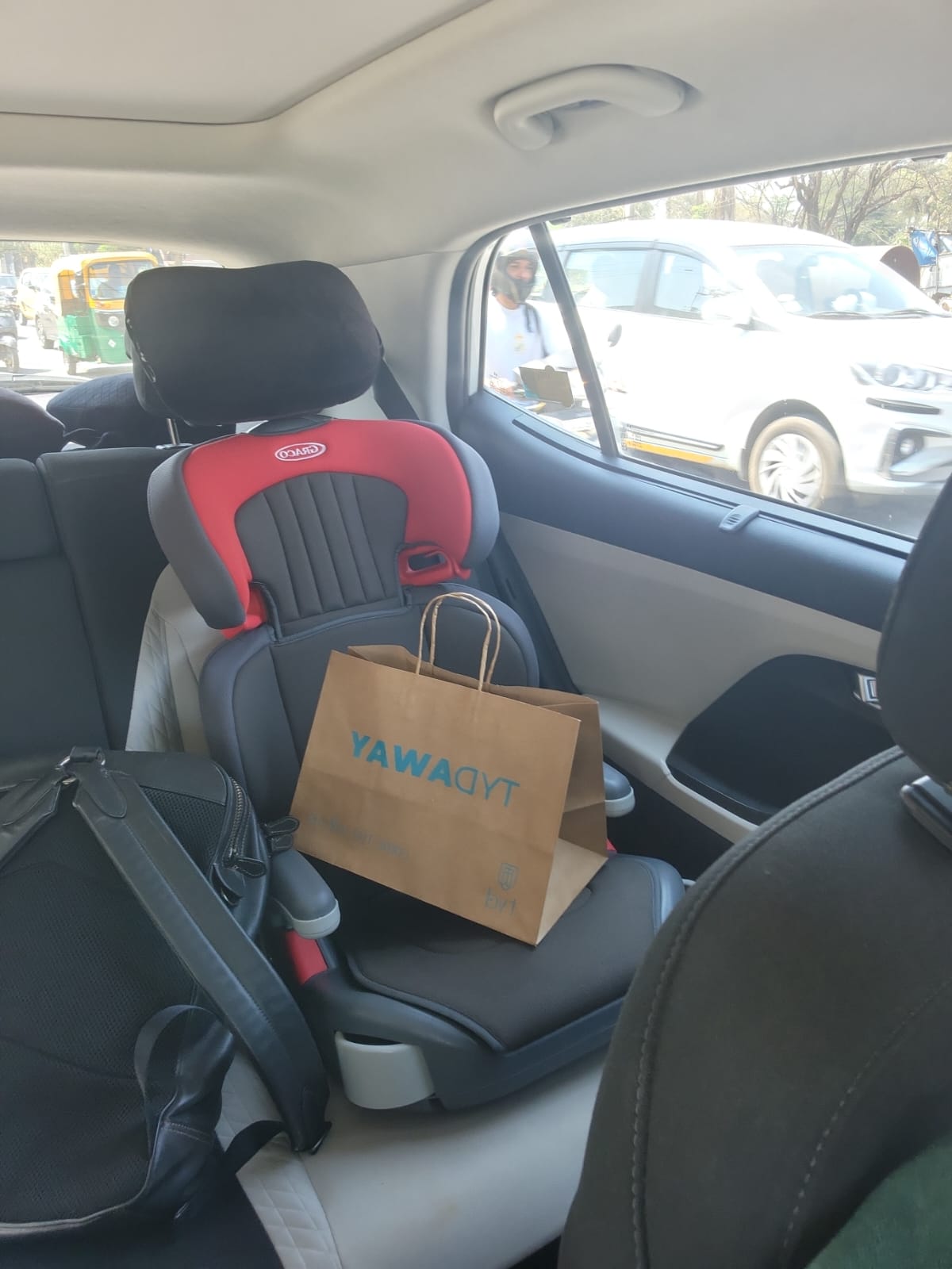Gently used Graco Junior Maxi baby car seat Bangalore