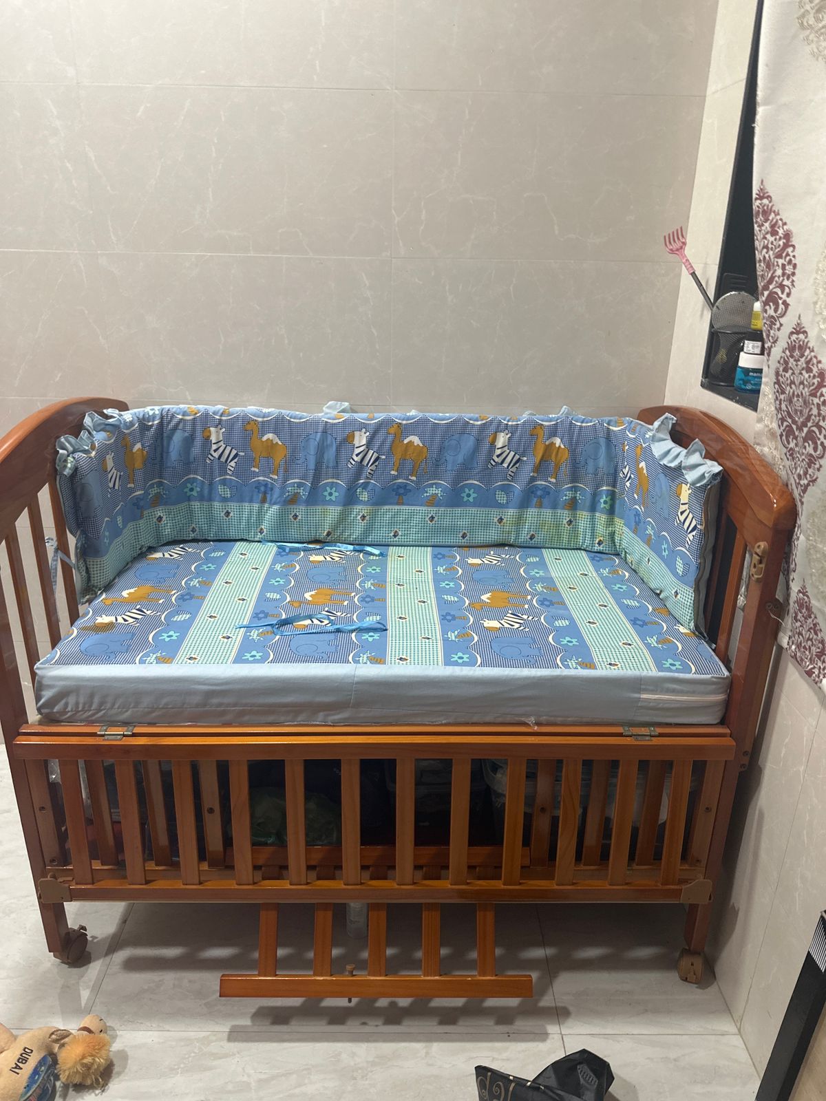 Preowned Mee Mee crib cot sustainable parenting