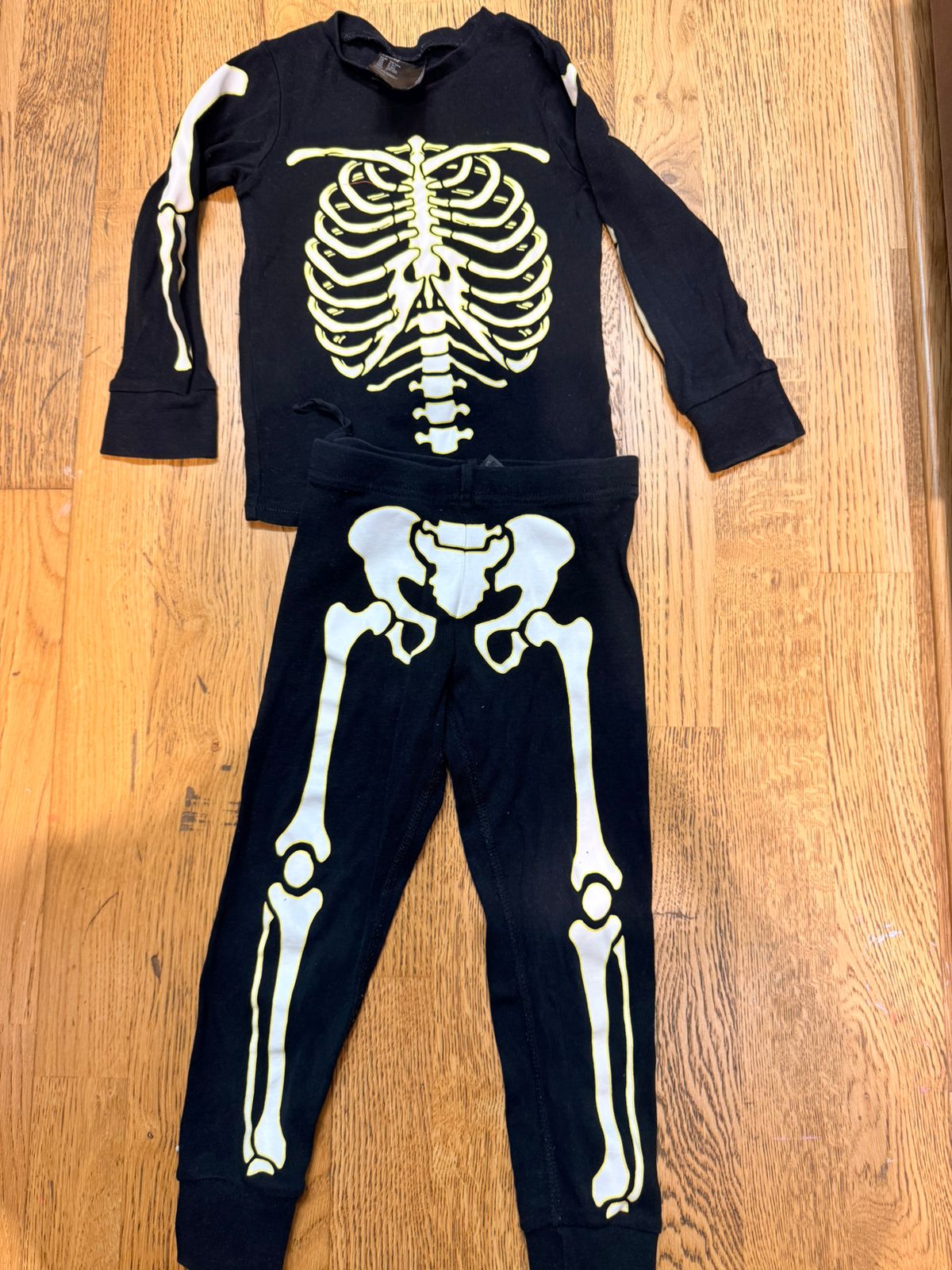 Glow in dark H&M kids Halloween tracksuit