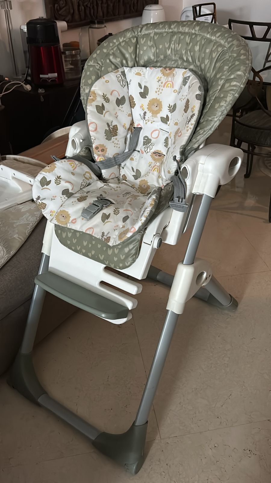 Used Joie Mimzy baby feeding chair Delhi