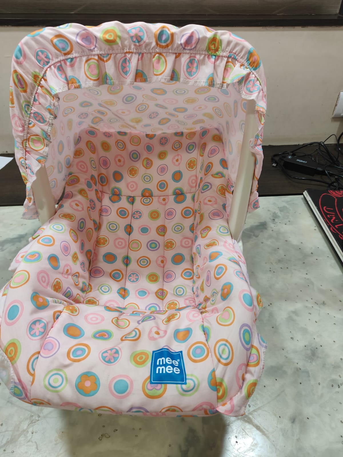 Preloved MeeMee infant carry cot Mumbai