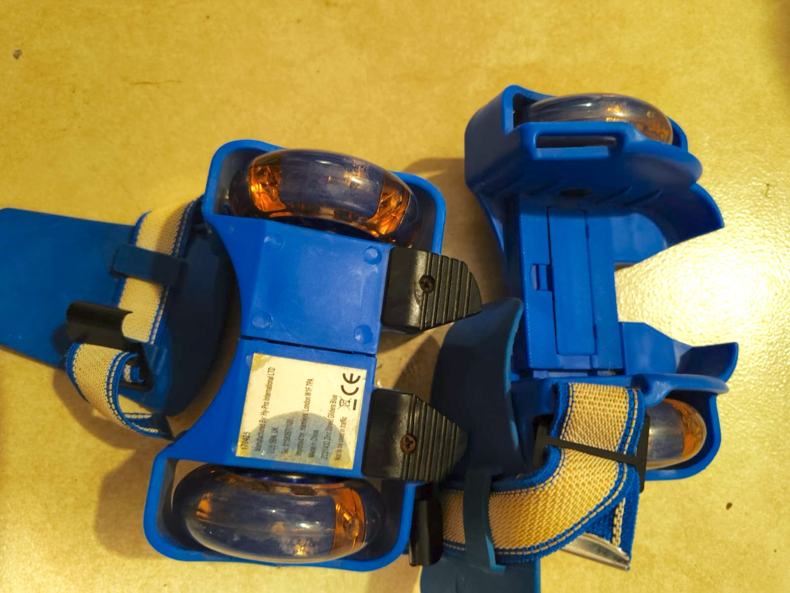Preowned Hamleys Street Gliders for kids  - skates that fit on any shoes Preowned Hamleys Street Gliders for kids - skates that fit on any shoes
