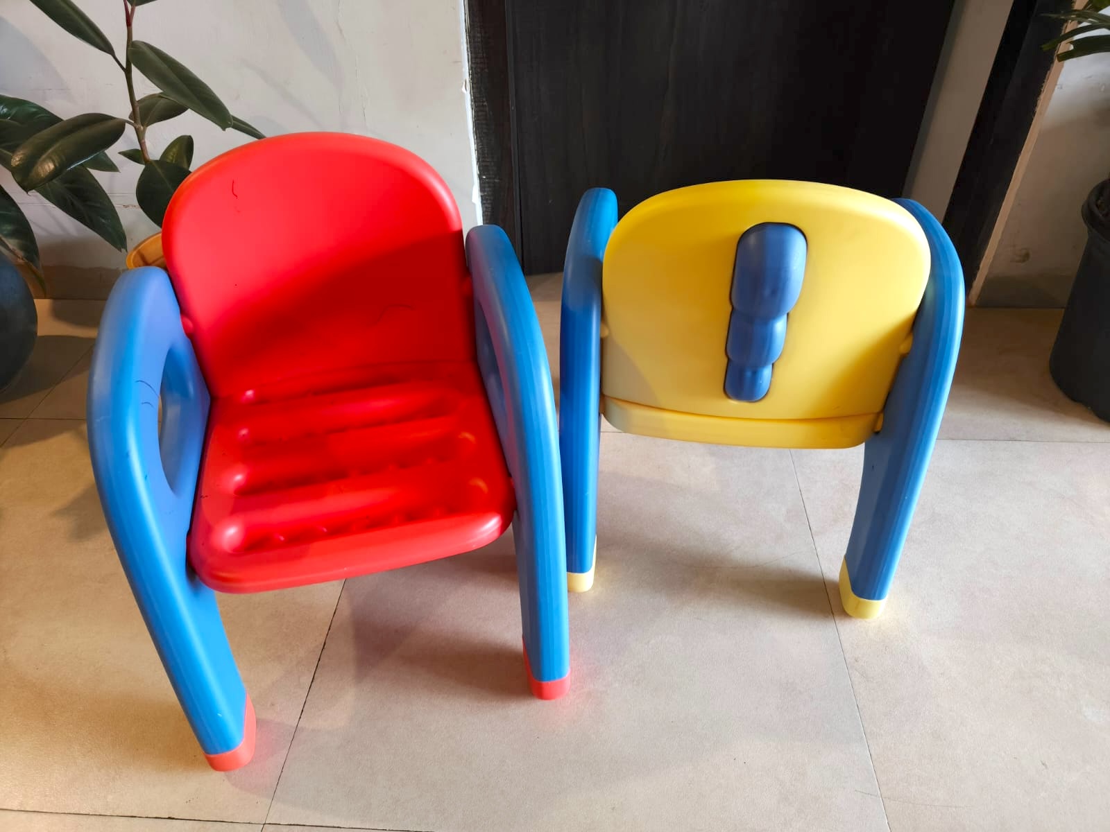 Secondhand Used children’s seating sturdy chairs for sale in Mumbai