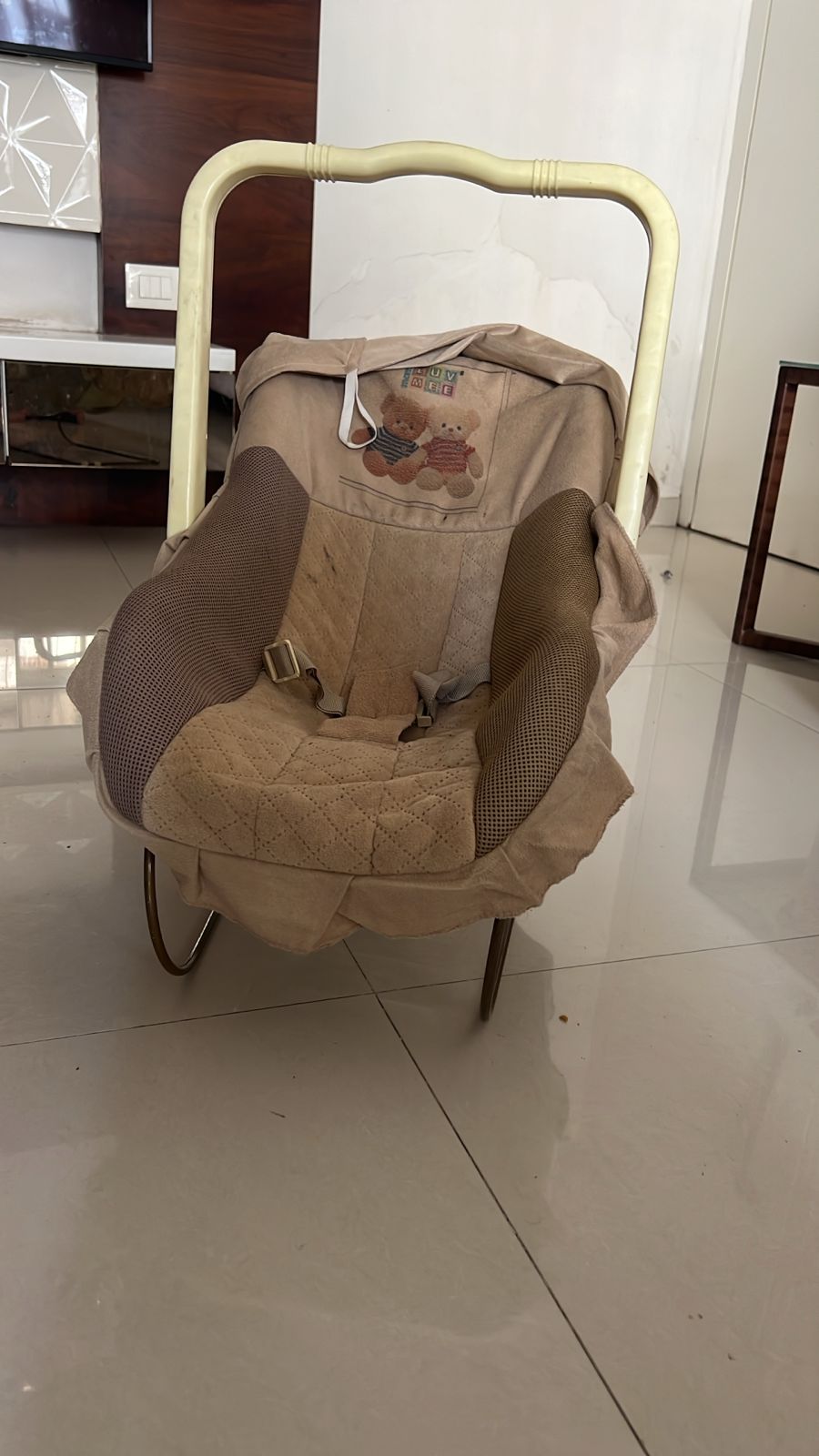Used baby carry cot in good condition India