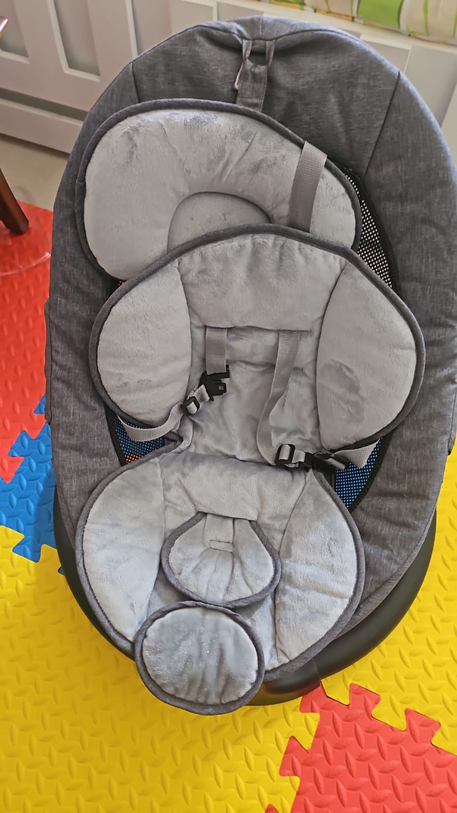 Used Baybee baby swing cradle in good condition Used Baybee baby swing cradle in good condition