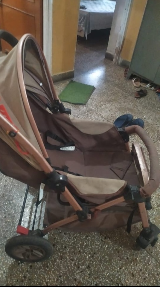 Preowned Star and Daisy pram in good condition