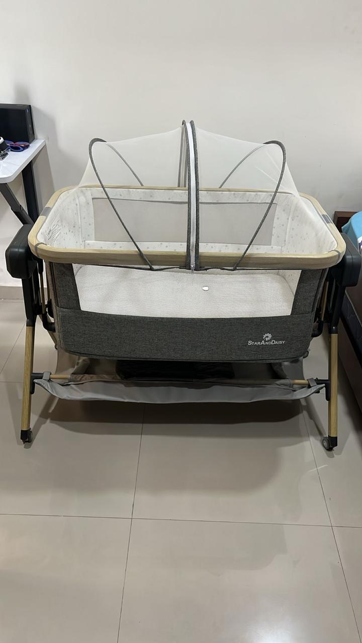 Preowned Star and Daisy automatic cradle India