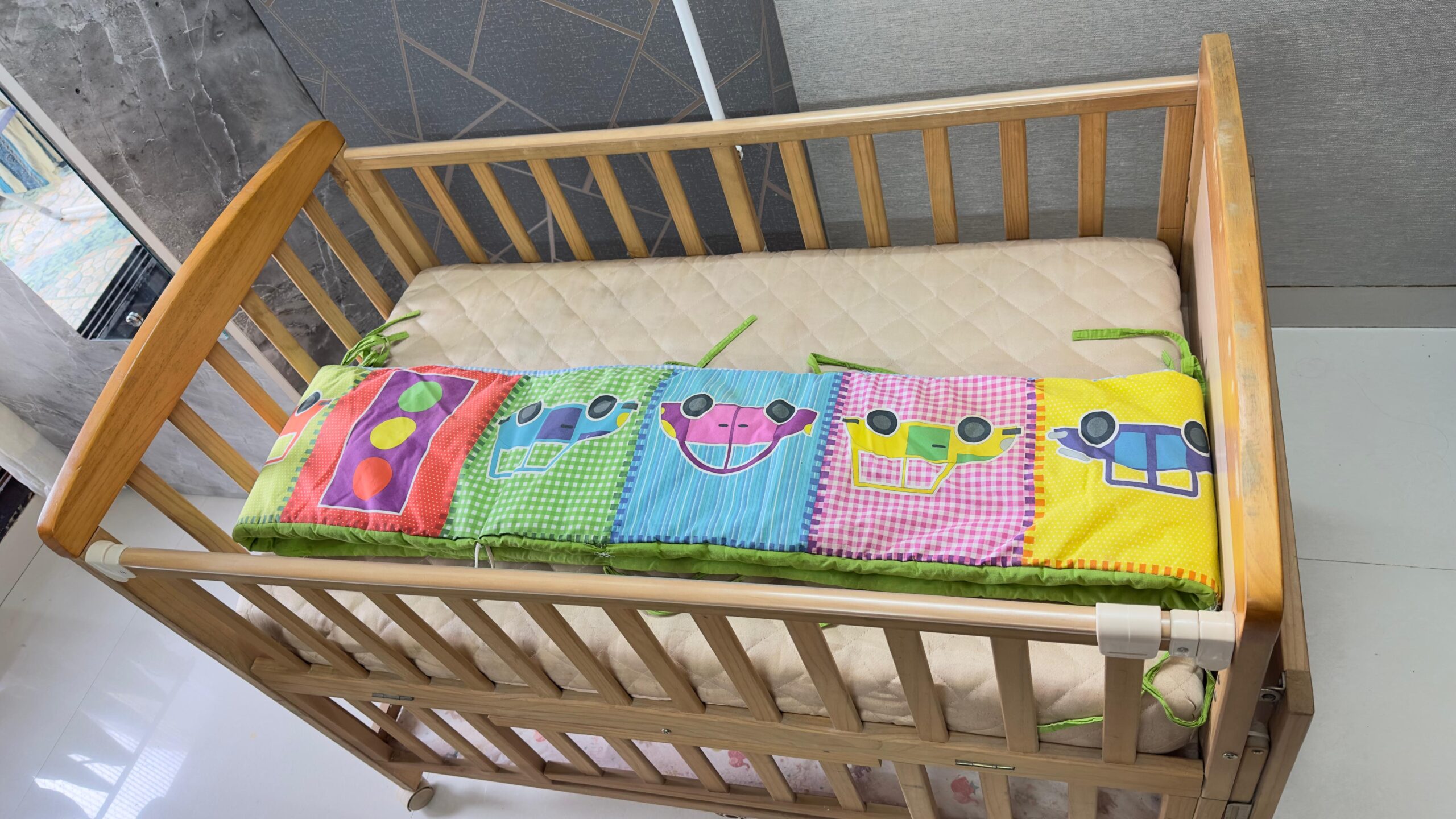 Sustainable baby furniture Babyhug preloved