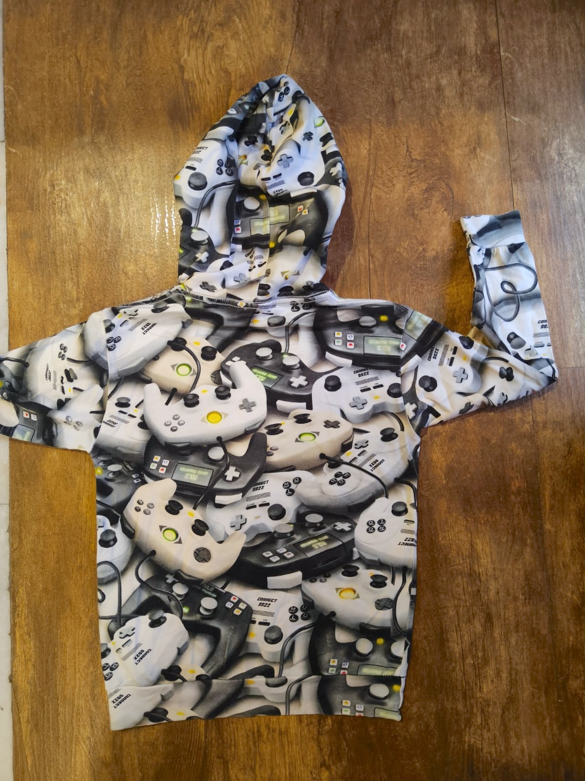 Stylish affordable organic cotton hoodie for kids 4-6 years