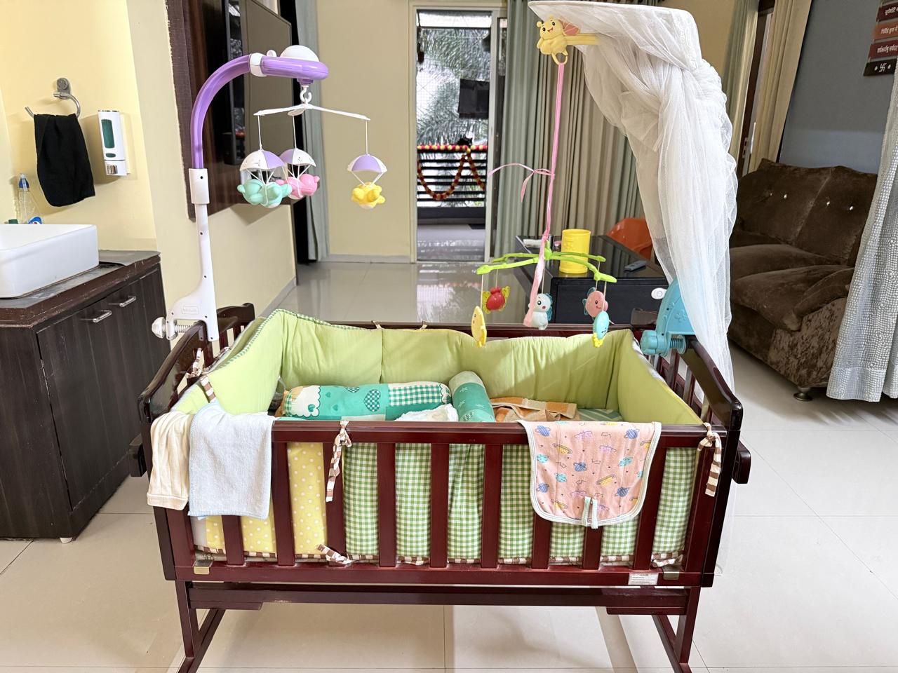 Used Babyhug baby cradle preloved Indore