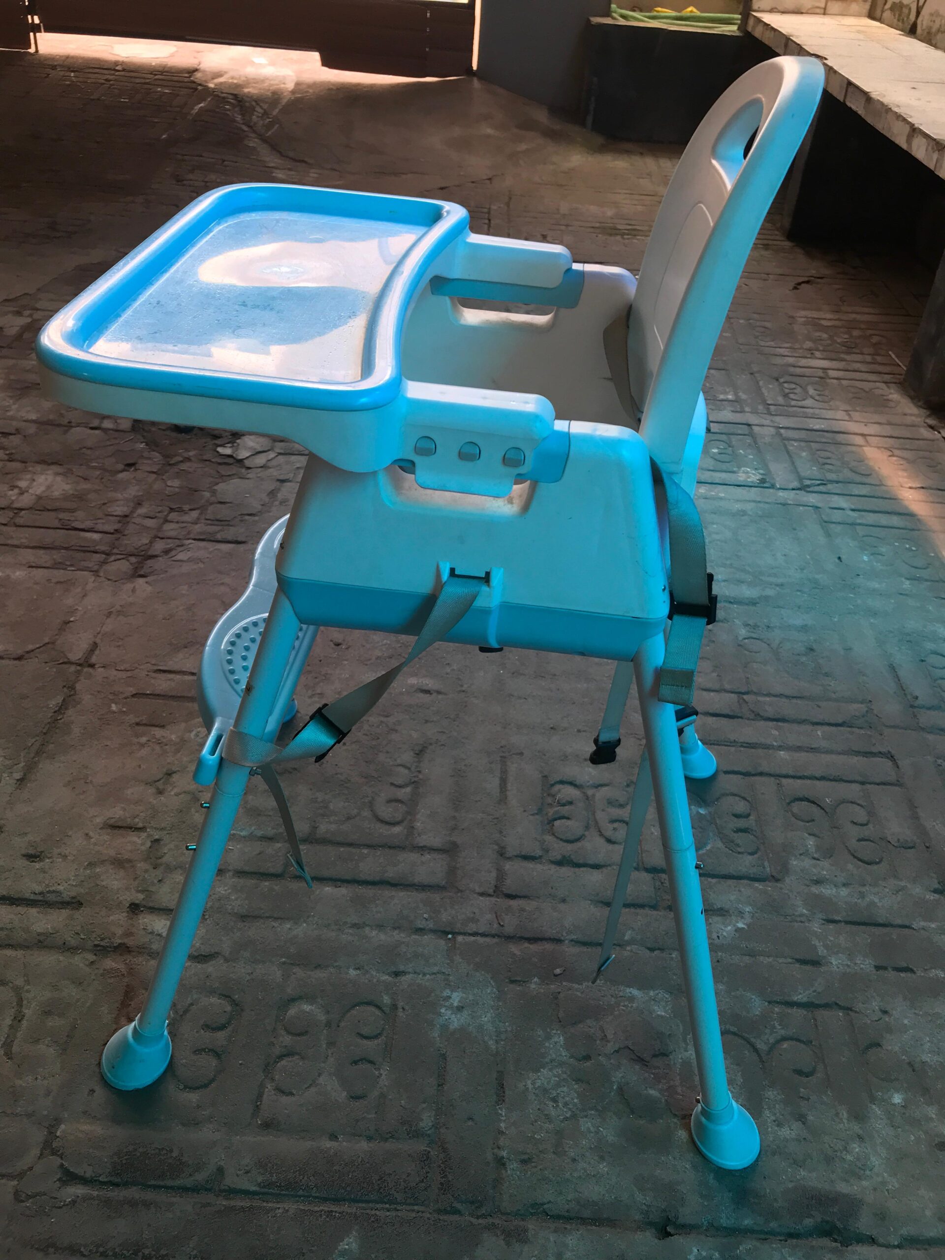 Used baby feeding chair preloved India Used baby feeding chair preloved India