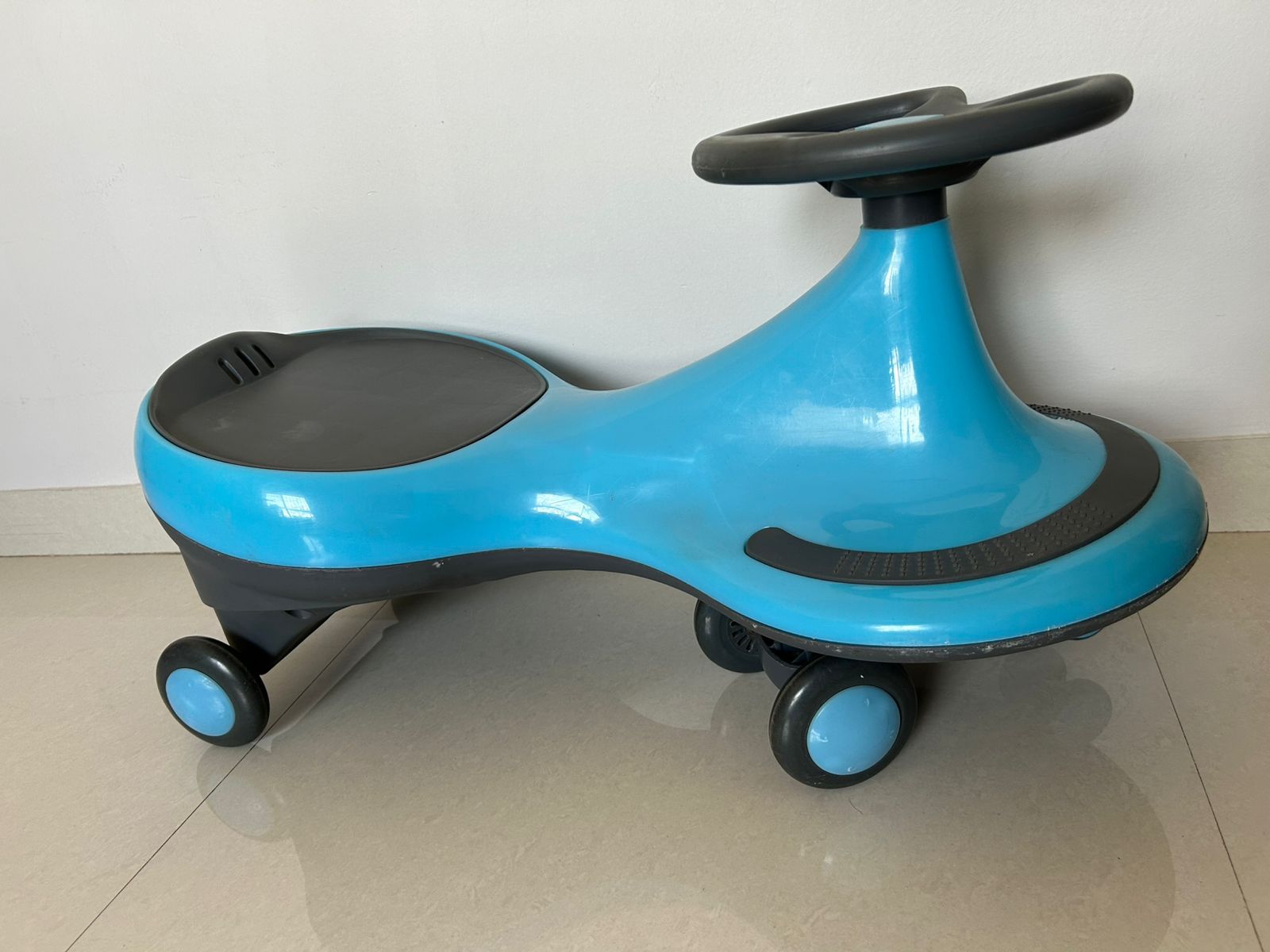 Used Hamleys swing car for kids India Pune