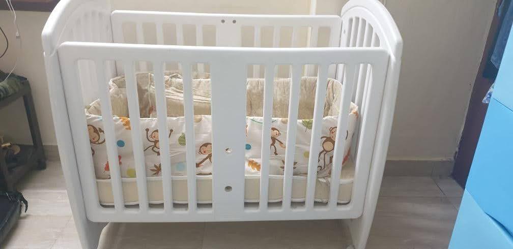 Affordable Babyhug wooden crib preloved Bangalore