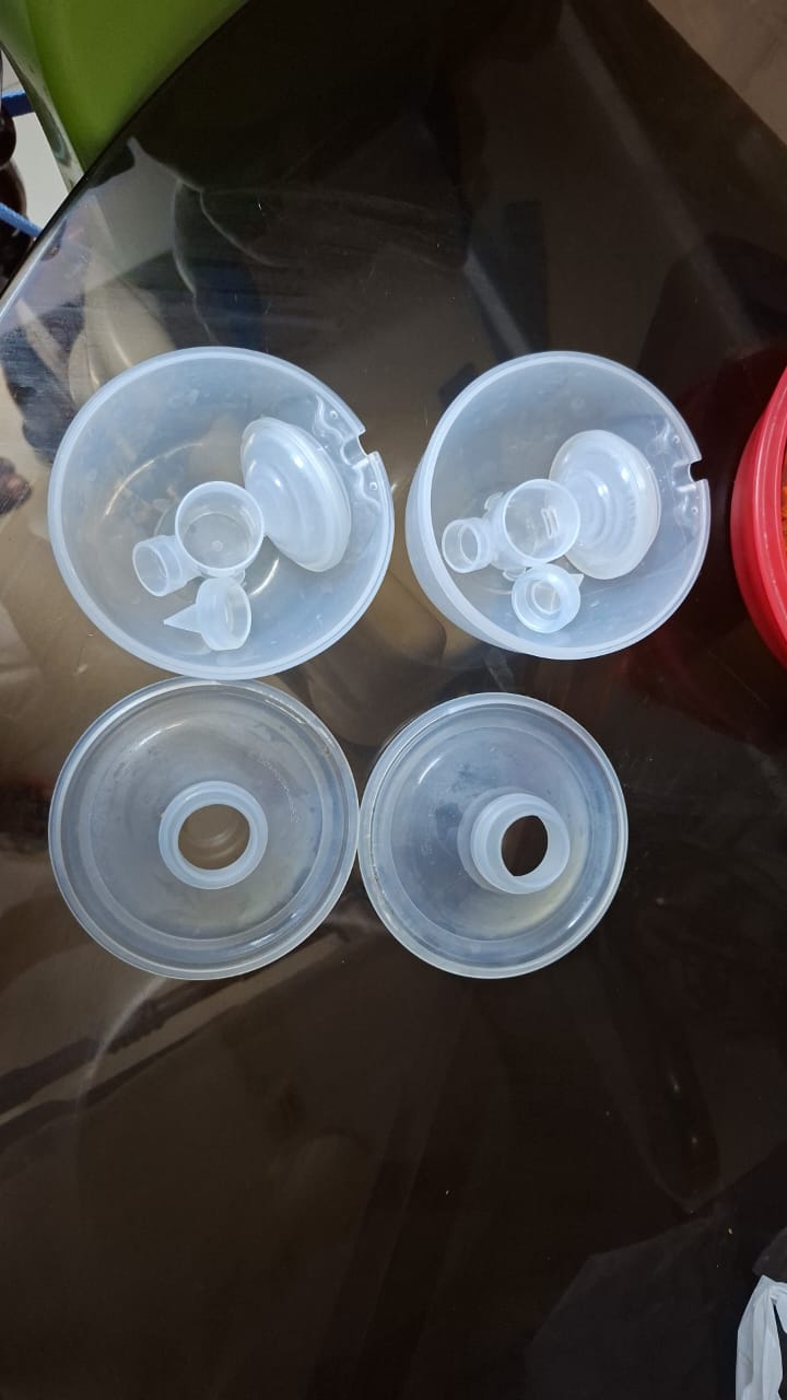 Hands-free Momcozy pump preloved