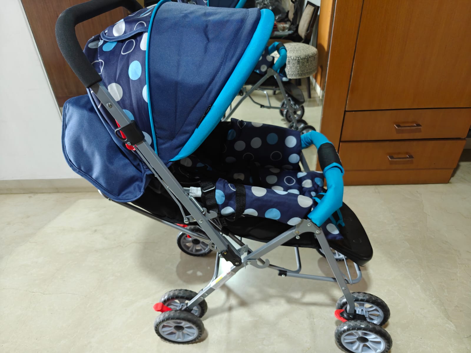 Used LuvLap stroller like new Mumbai