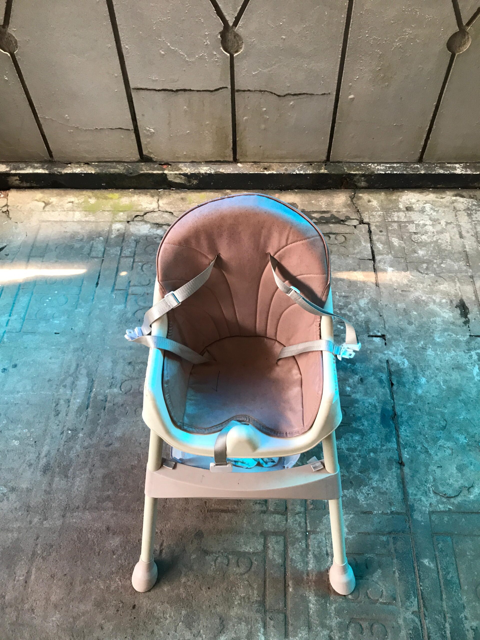 Second Hand Affordable convertible feeding chair Kerala