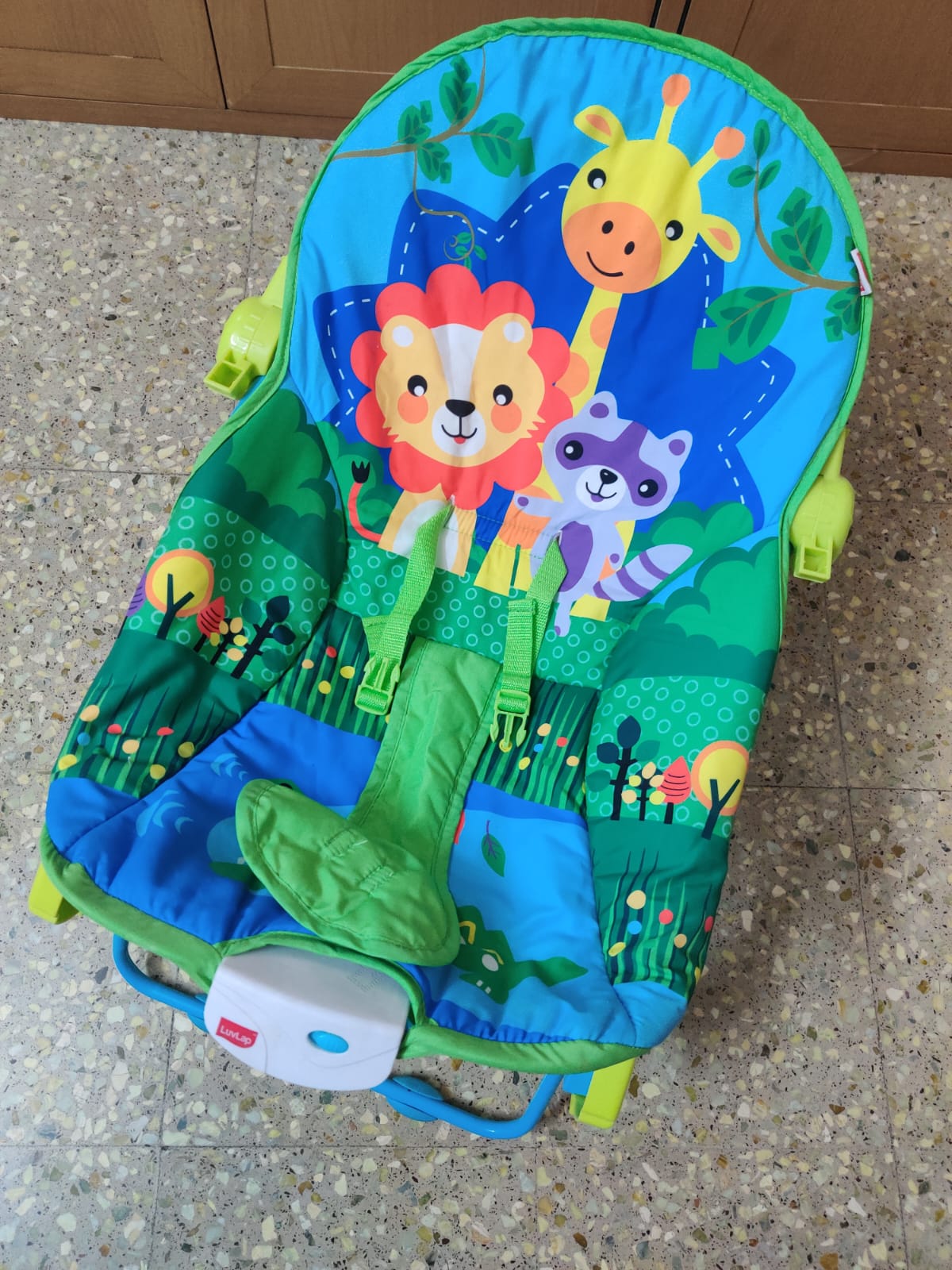 Second hand LuvLap baby rocker with vibration