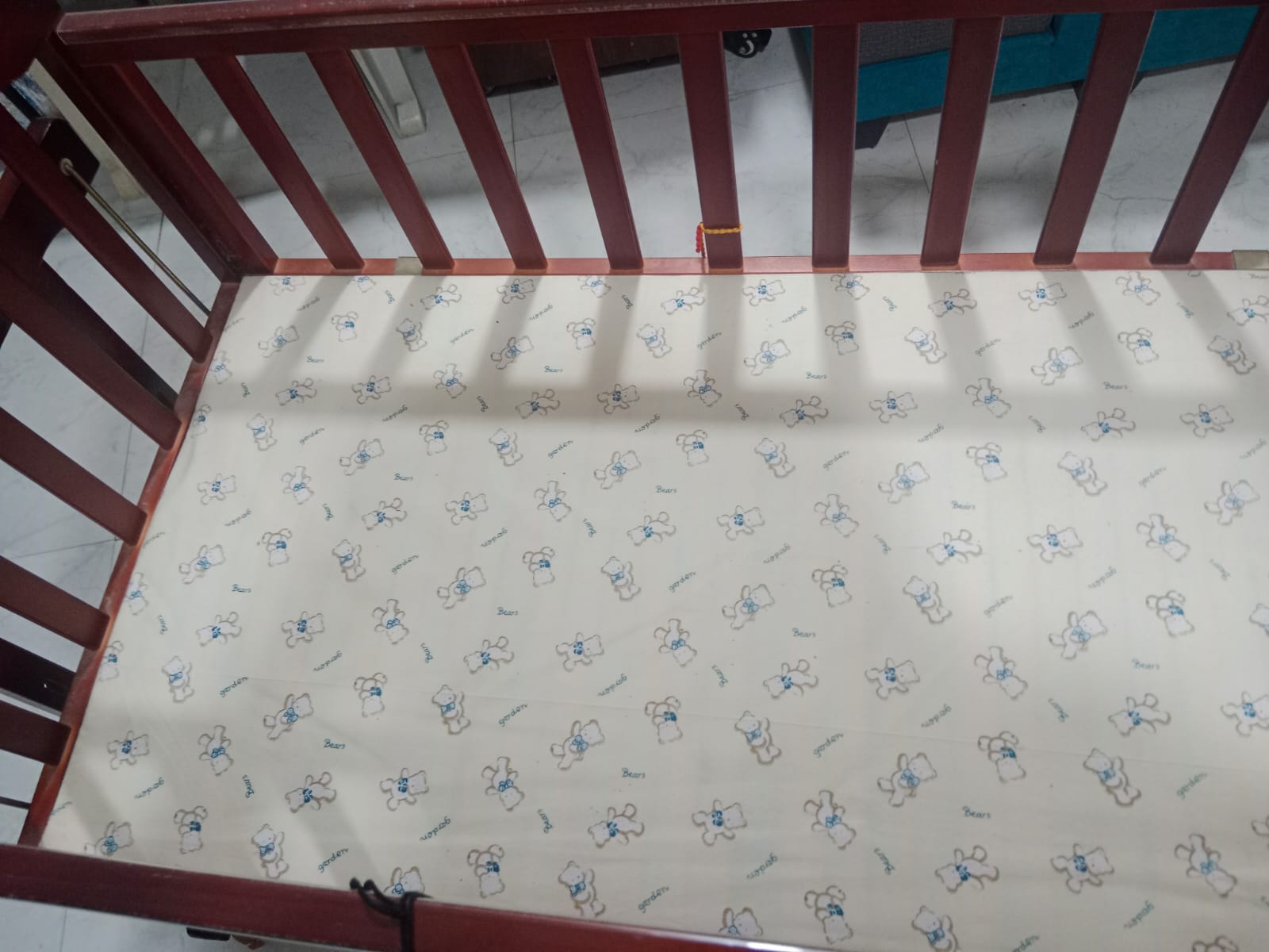 Preowned baby swing cradle in good condition Preowned baby swing cradle in good condition