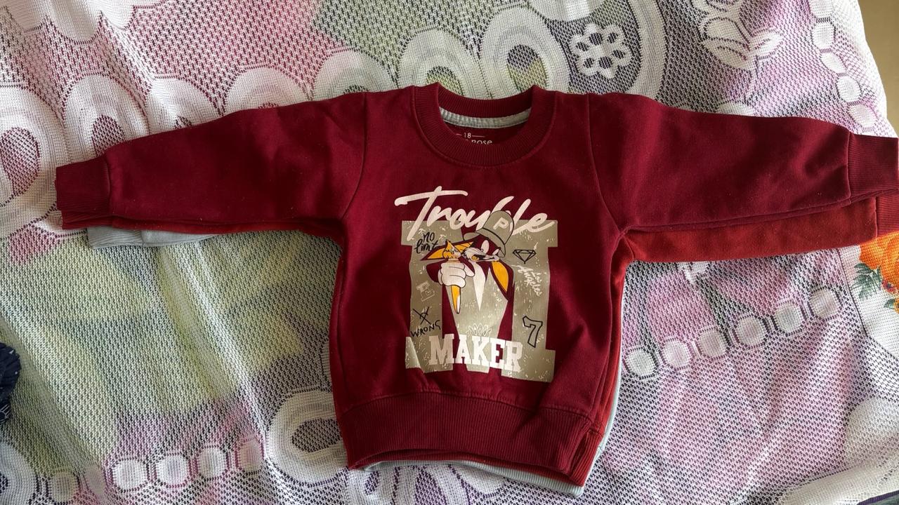 Preowned fleece pullover in good condition