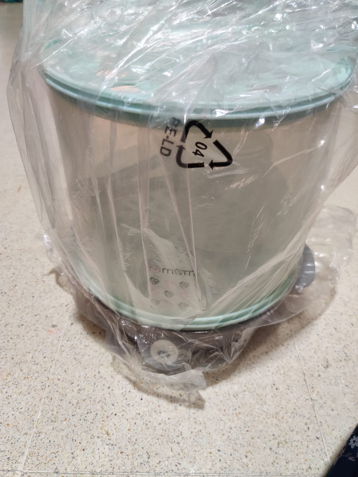 Preowned but unused New baby bottle sterilizer Trumom