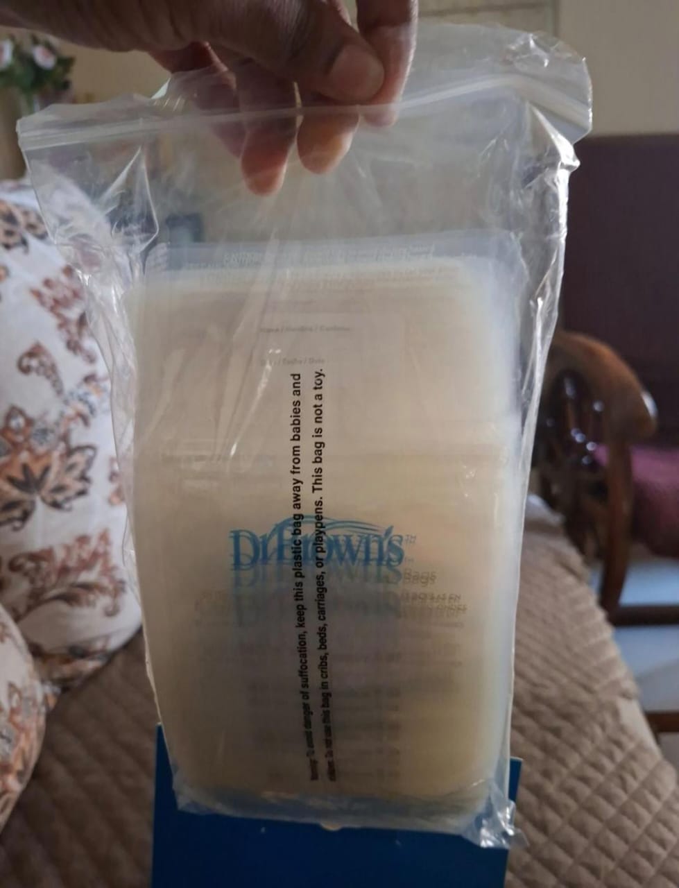 Leak proof breast milk storage bags Dr Browns