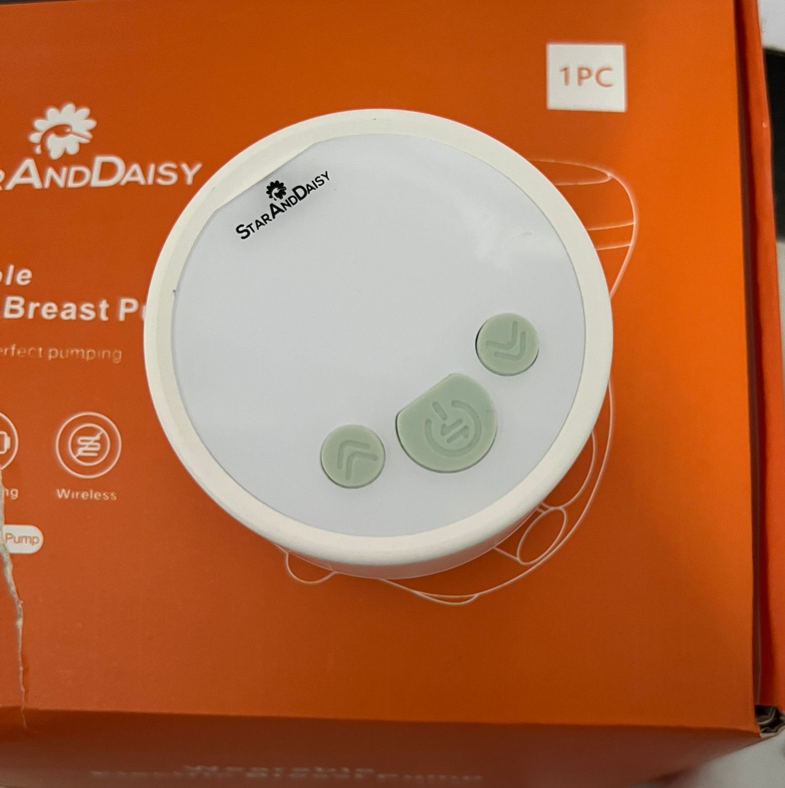 Preowned Wearable electric breast pump Star and Daisy