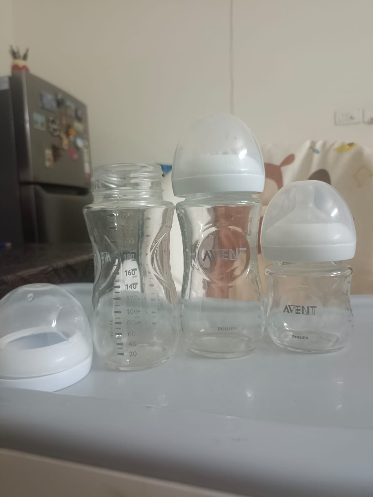 Baby glass feeding bottle Philips Avent preloved Baby glass feeding bottle Philips Avent preloved
