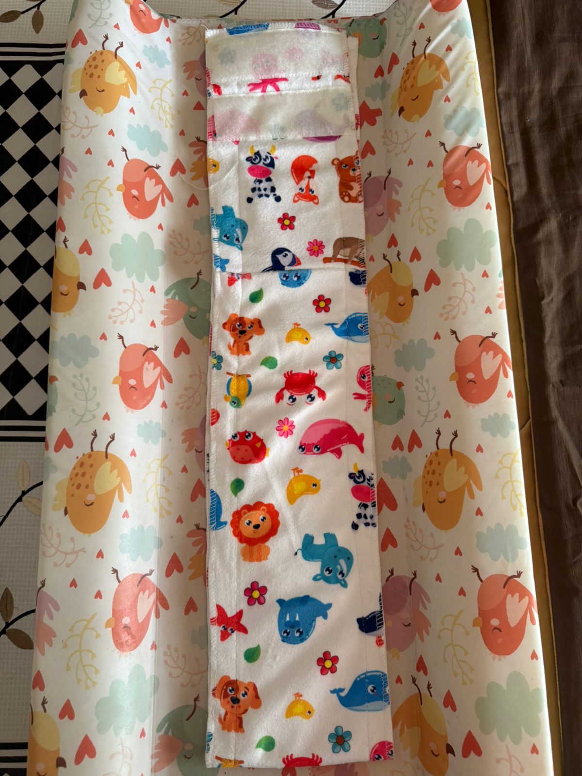 Second hand Portable diaper changing pad preloved