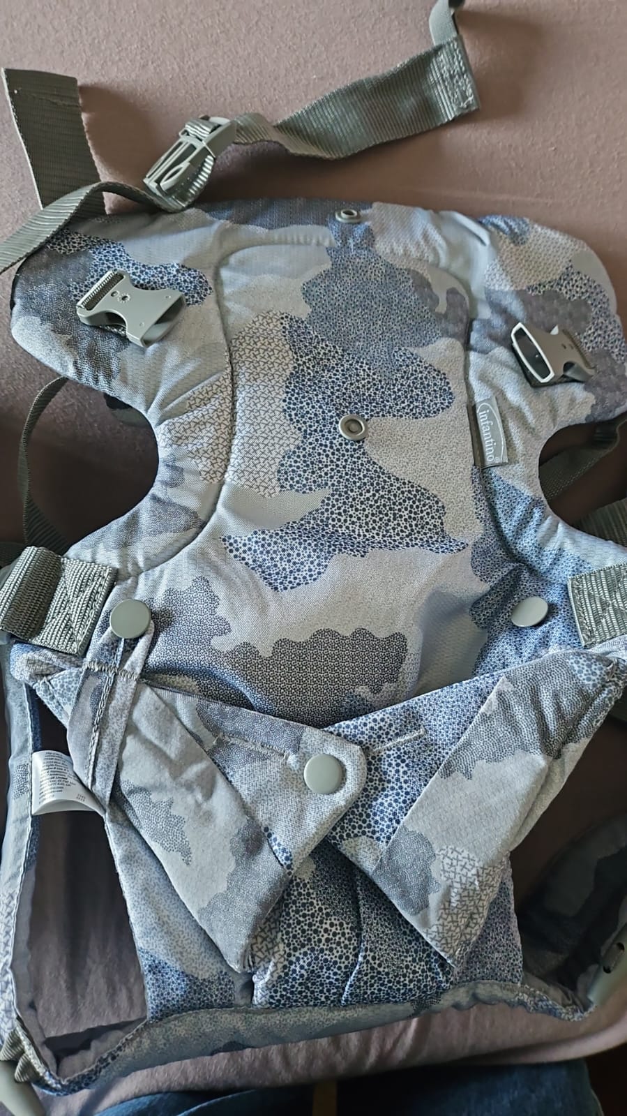 Secondhand Infantino baby carrier like new