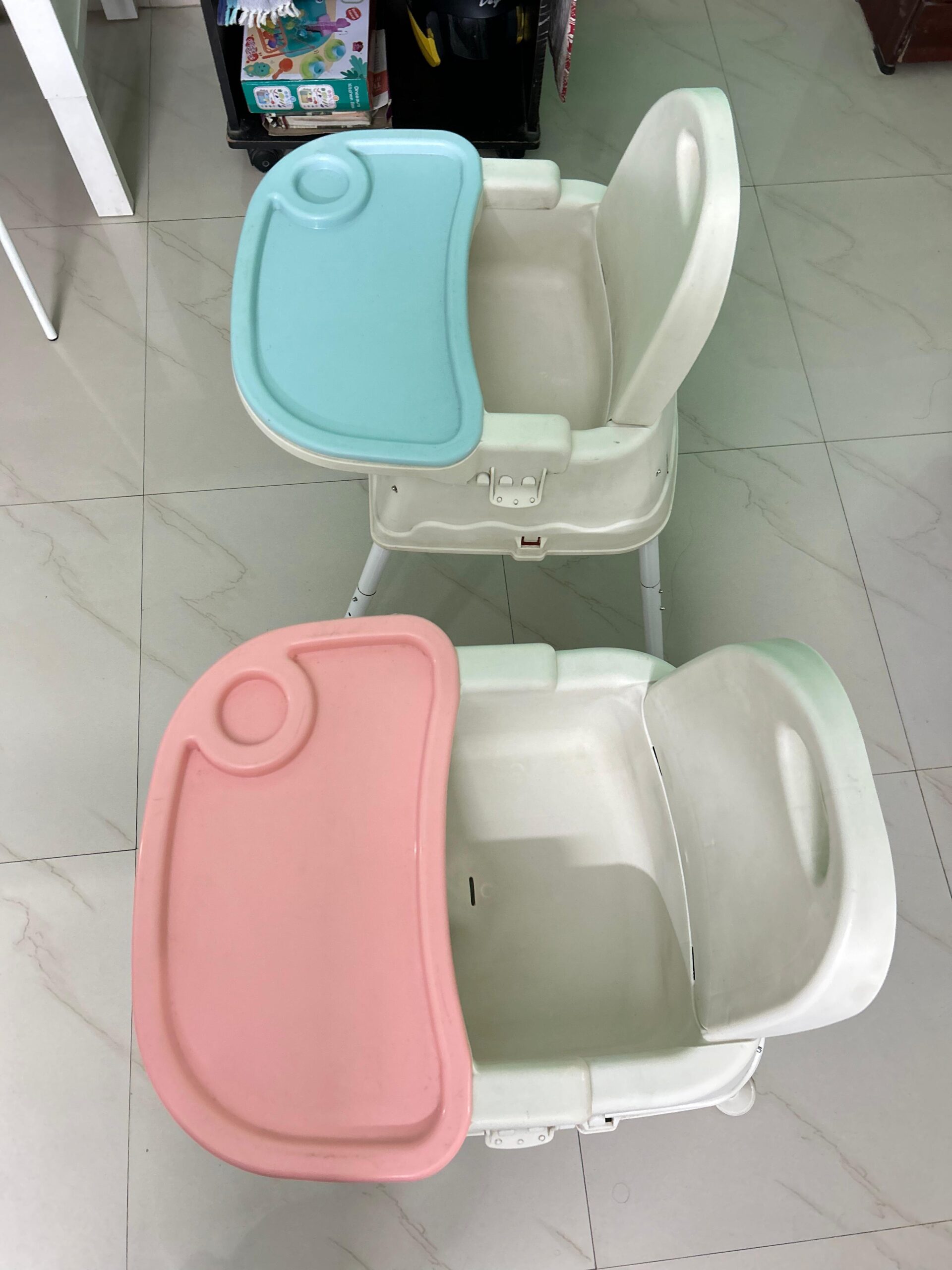Twin baby feeding chair in good condition in Bangalore