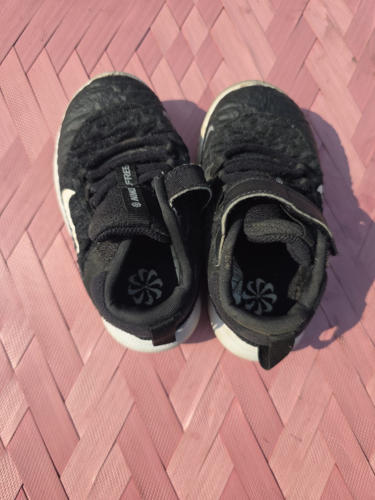 Lightweight Nike shoes for kids preloved