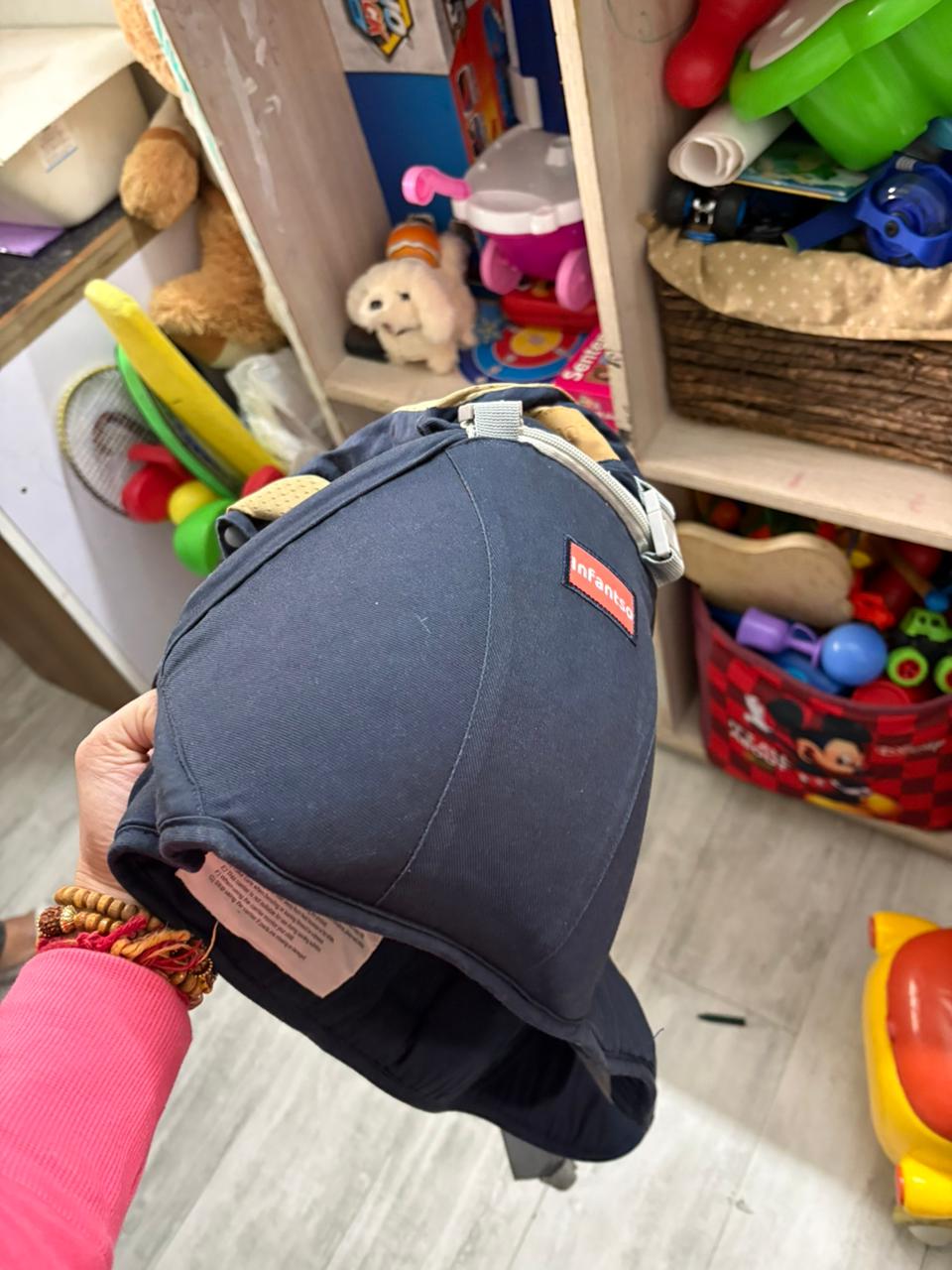 Preowned Infantso baby carrier in good condition