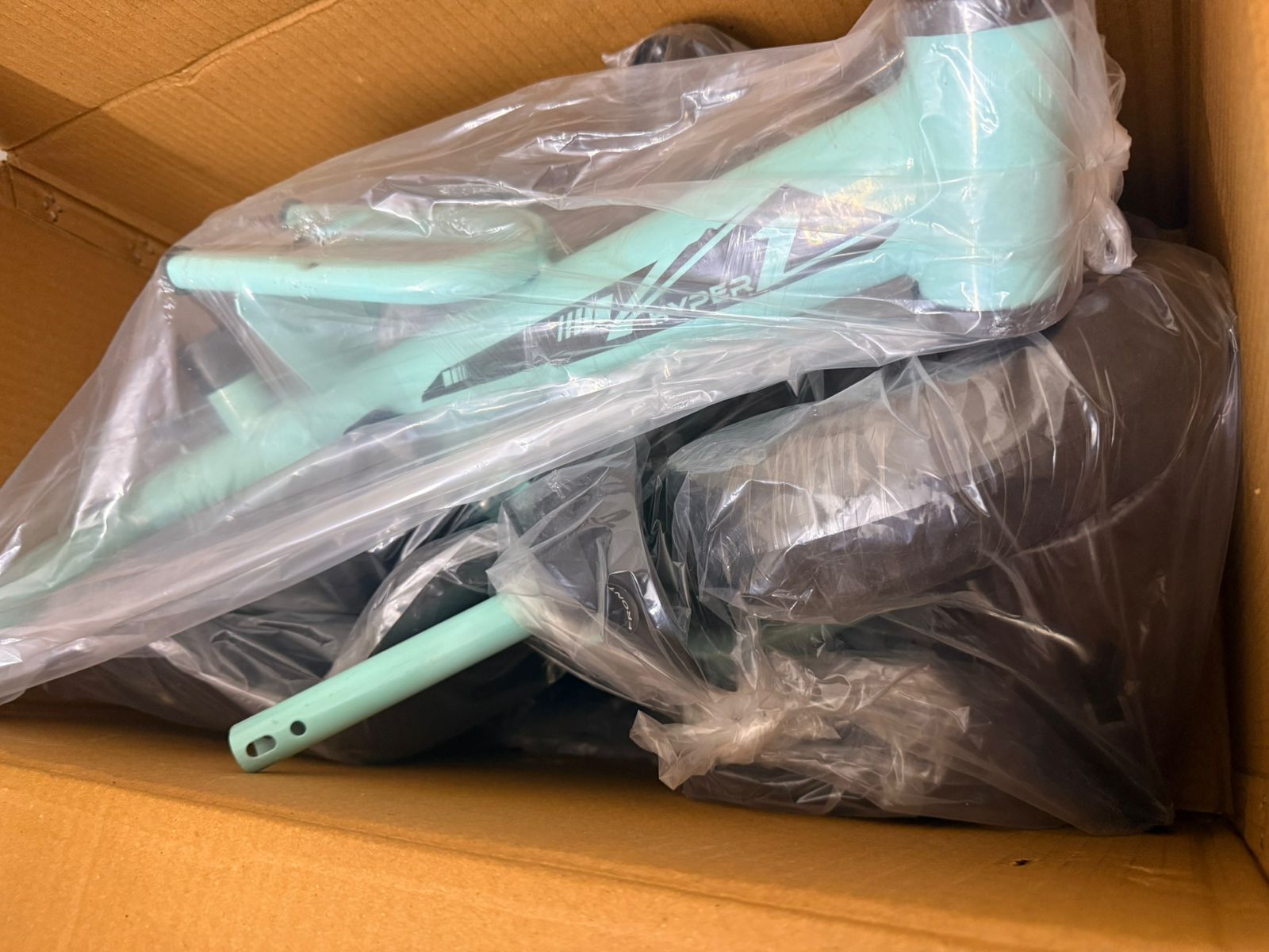 Kids tricycle with parental handle in brand new condition for sale in Noida