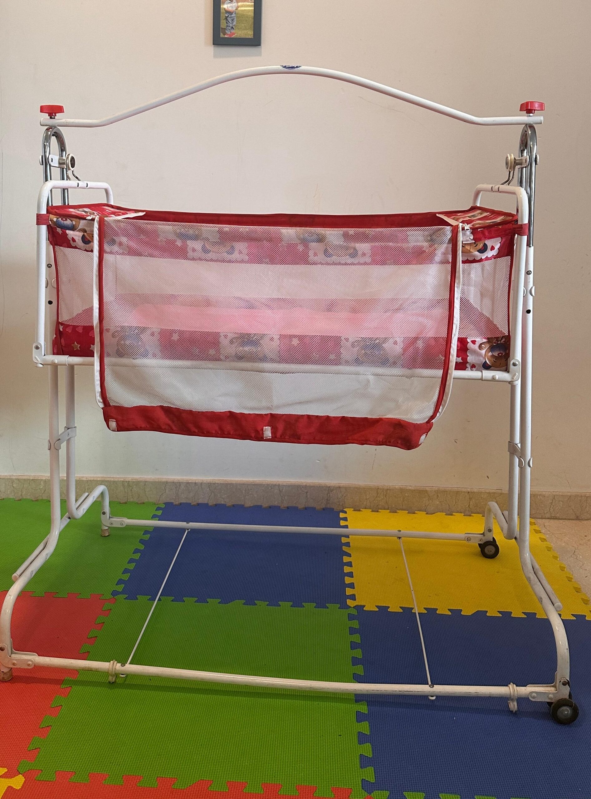 Affordable baby cradle Mumbai preloved