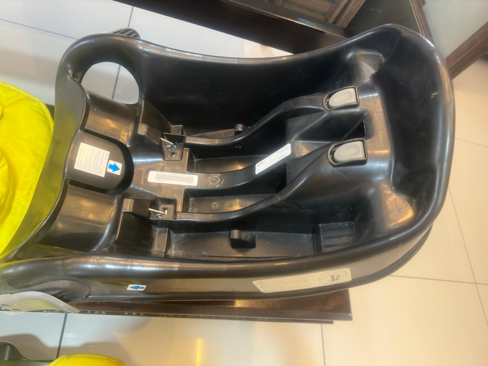 Second hand Graco car seat for babies