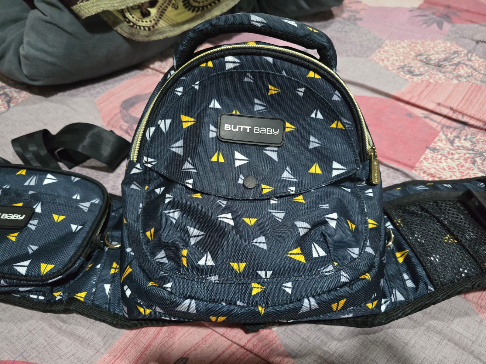 Preowned Butt baby carrier in good condition