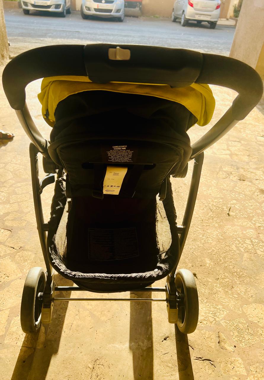 Preowned Graco Evo stroller in good condition