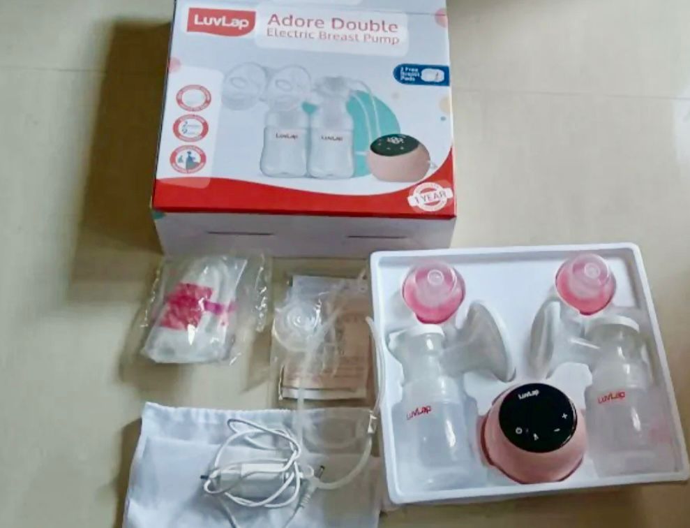 LuvLap Adore breastfeeding pump in good condition